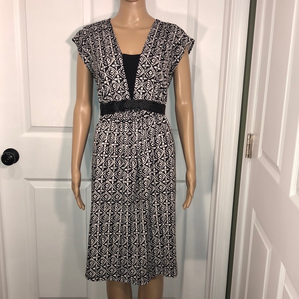 Motherhood Black & White Dress. NWT. M